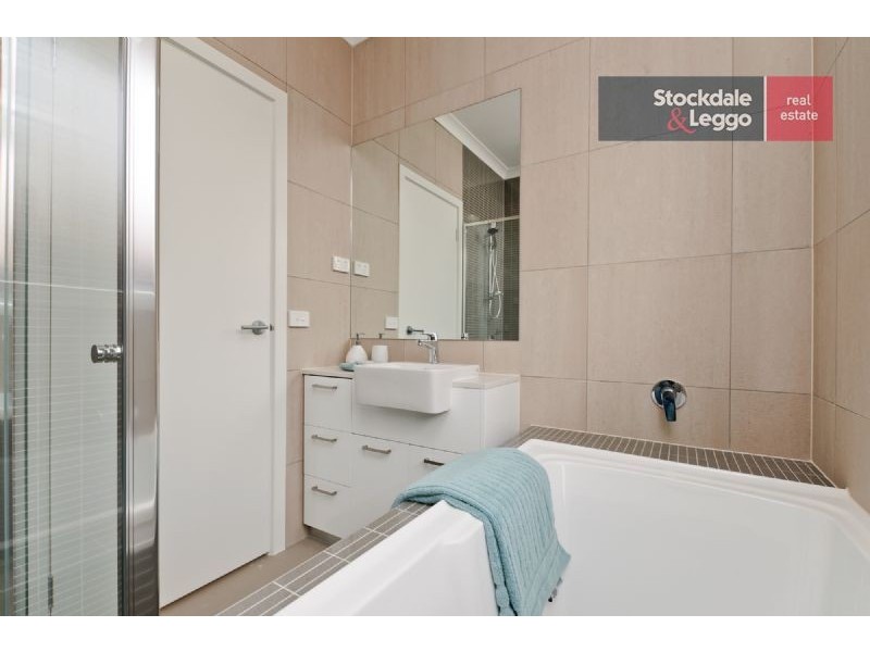 6 Westerfolds Loop, Craigieburn VIC 3064