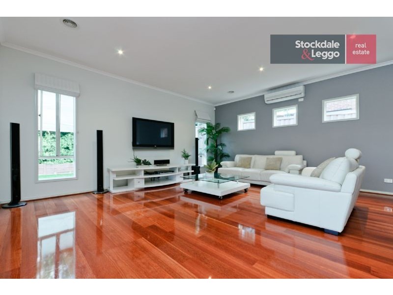 12 Windrock Avenue, Craigieburn VIC 3064