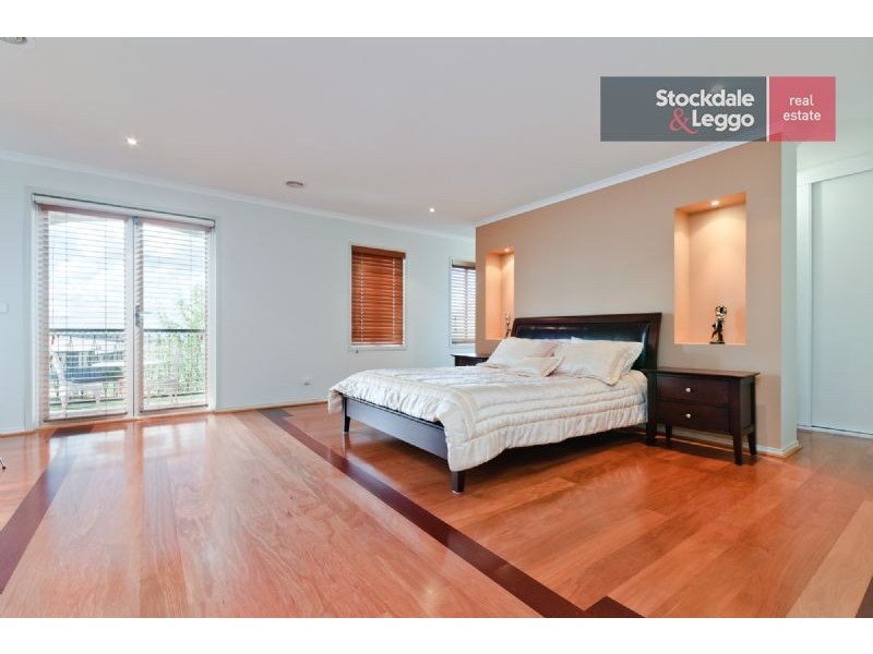 12 Windrock Avenue, Craigieburn VIC 3064