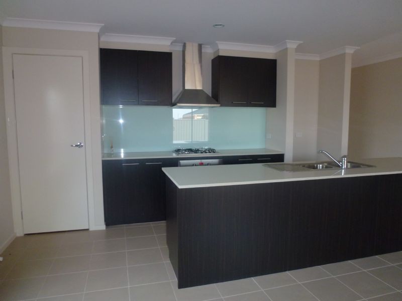 21  Ballybunion Avenue, Craigieburn VIC 3064