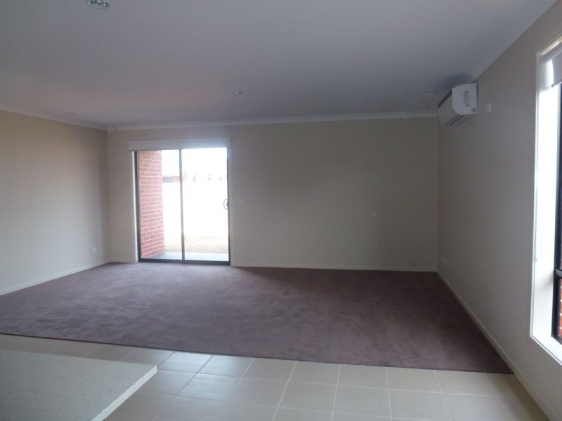 21  Ballybunion Avenue, Craigieburn VIC 3064