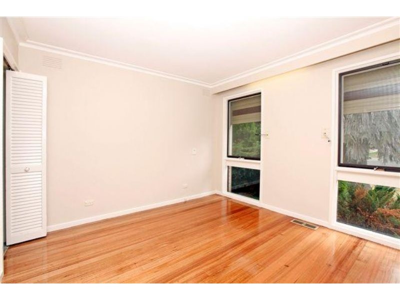 9 Wattleglen Street, Craigieburn VIC 3064