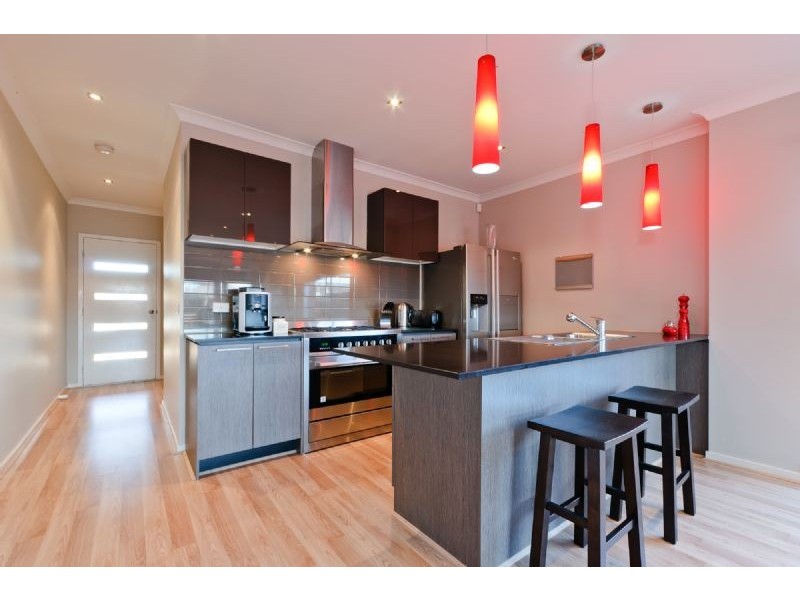 77 Thoresby Circuit, Craigieburn VIC 3064