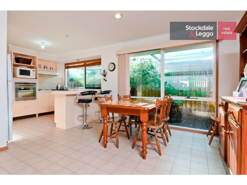 8 Tenby Court, Craigieburn VIC 3064