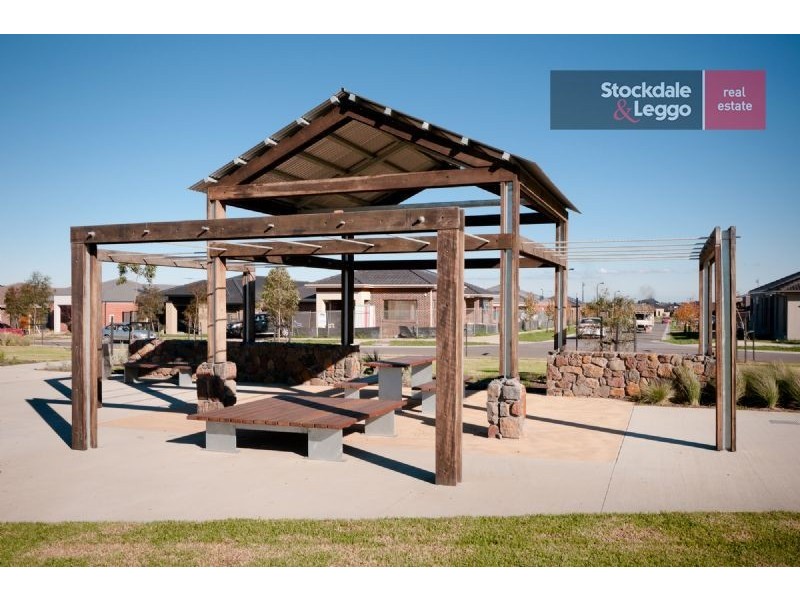 35 Serenity Way, Craigieburn VIC 3064