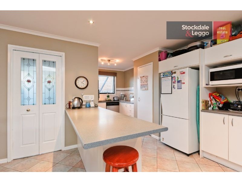 16 Cimberwood Drive, Craigieburn VIC 3064