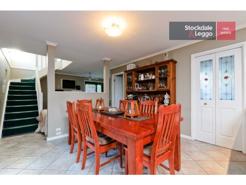16 Cimberwood Drive, Craigieburn VIC 3064
