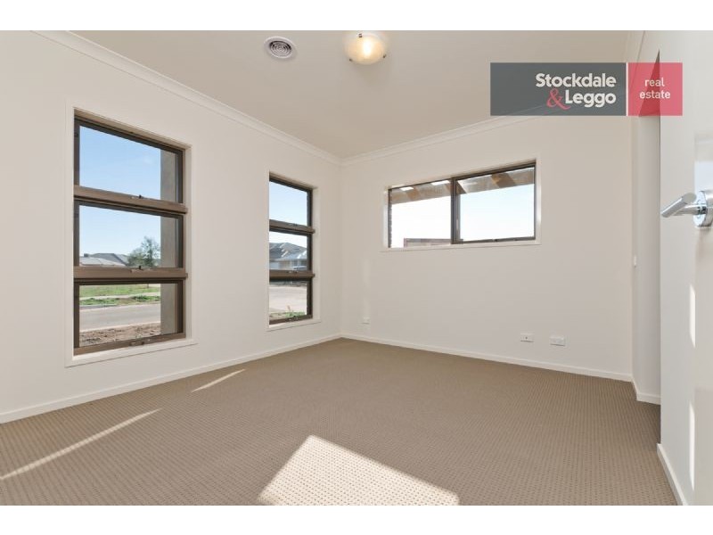 1 Rockwall Drive, Craigieburn VIC 3064