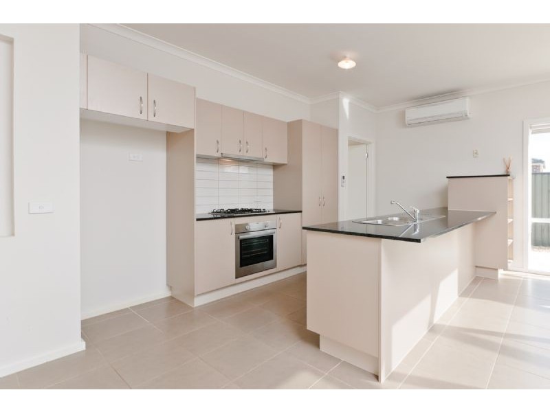 42 Ebony Circuit, Craigieburn VIC 3064