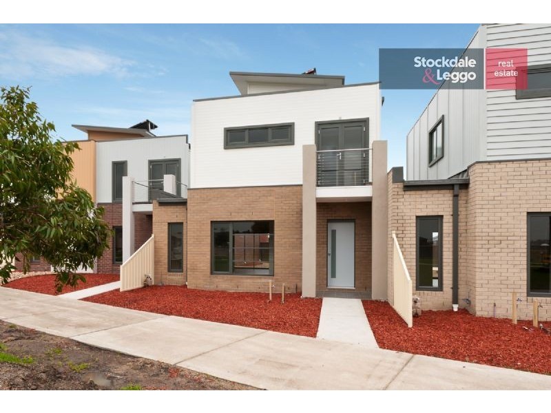 2/1 Clarendon Avenue, Craigieburn VIC 3064