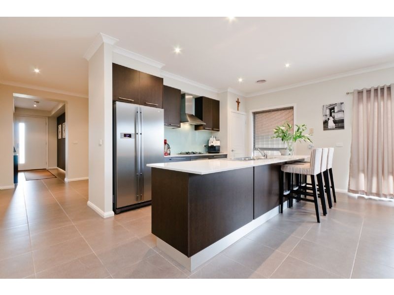 32 Tusmore Rise, Craigieburn VIC 3064