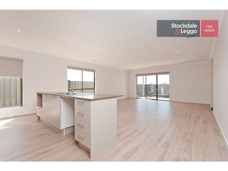 6 Pound Street, Craigieburn VIC 3064