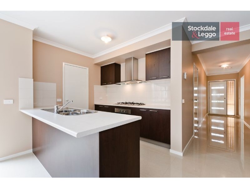 8 Harrison Street, Craigieburn VIC 3064