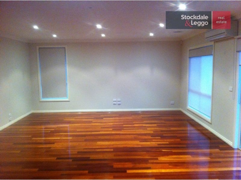 24 Walters Avenue, Airport West VIC 3042