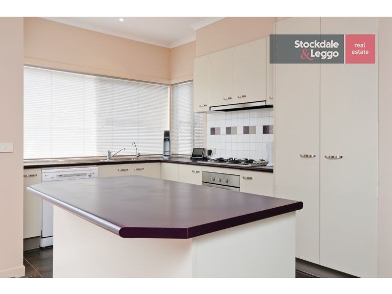 6 Pinehurst Rise, Craigieburn VIC 3064