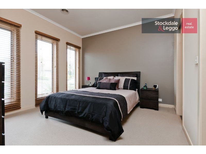 6 Pinehurst Rise, Craigieburn VIC 3064