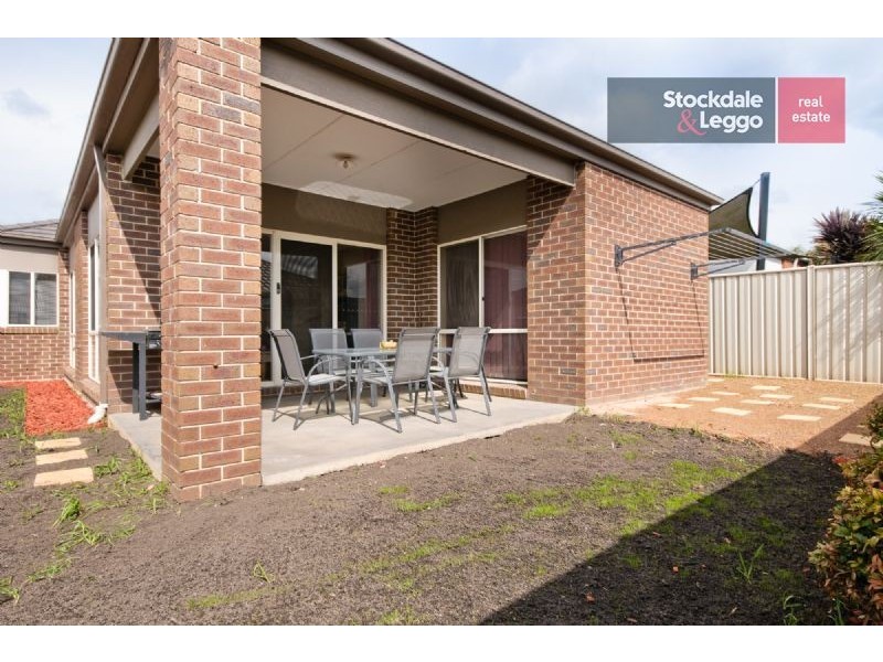 6 Pinehurst Rise, Craigieburn VIC 3064