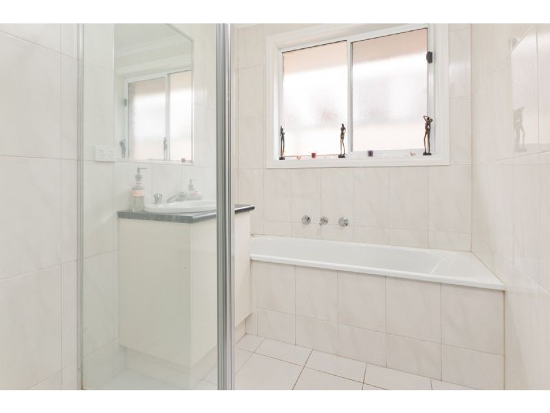 7 Tigris Court, Roxburgh Park VIC 3064