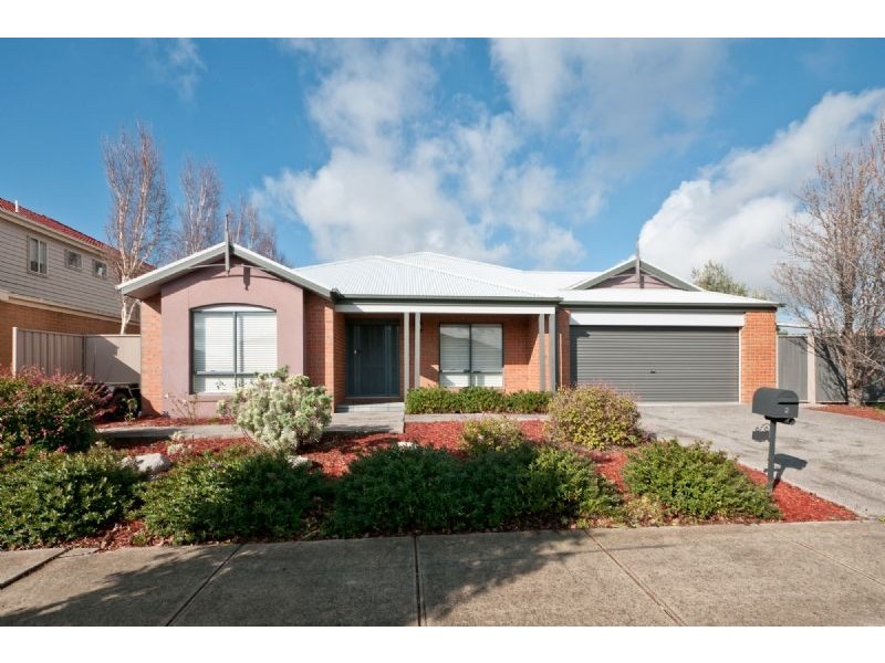 2 Parramatta Walk, Craigieburn VIC 3064