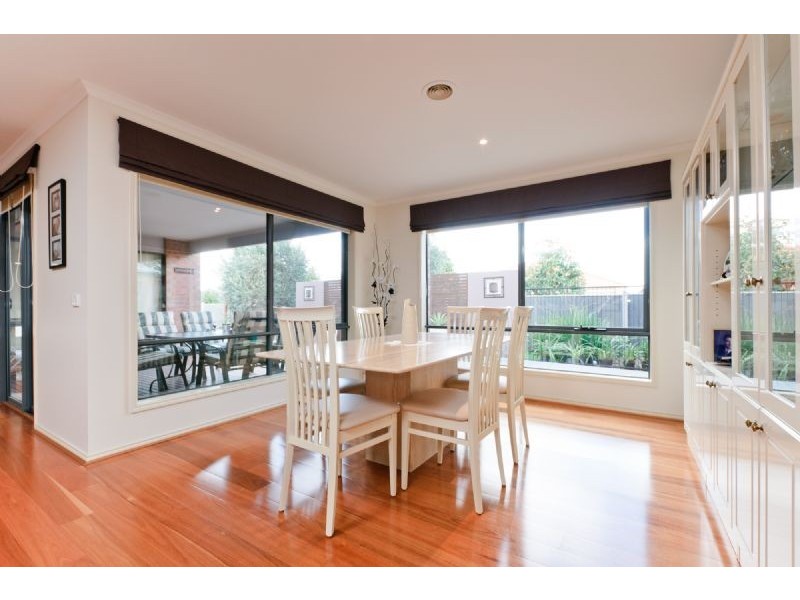 2 Parramatta Walk, Craigieburn VIC 3064