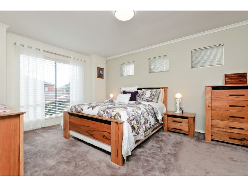 2 Parramatta Walk, Craigieburn VIC 3064