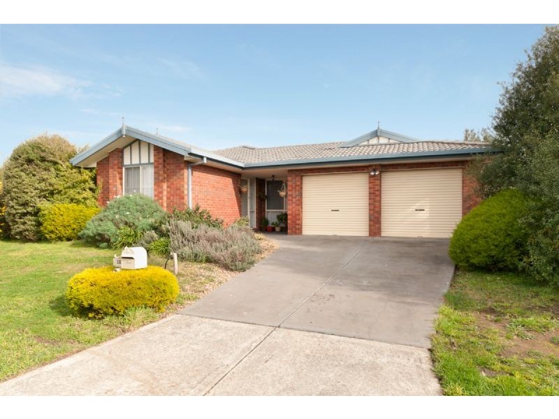 15 Sunnybrook Court, Craigieburn VIC 3064