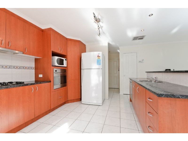 15 Sunnybrook Court, Craigieburn VIC 3064