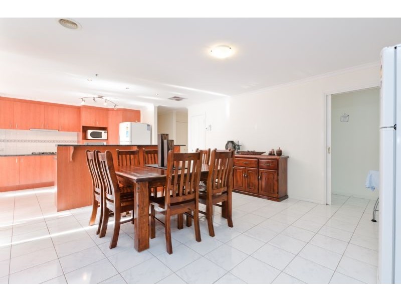 15 Sunnybrook Court, Craigieburn VIC 3064