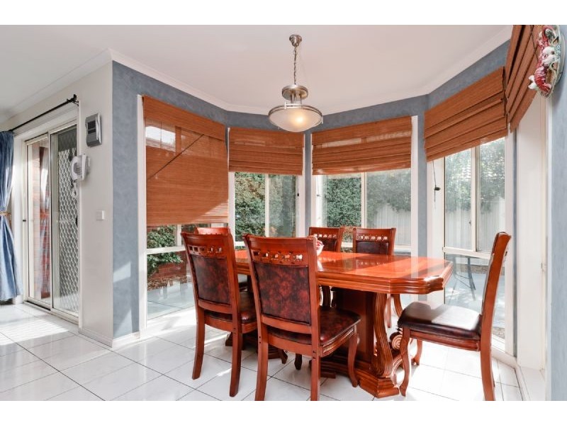 15 Sunnybrook Court, Craigieburn VIC 3064