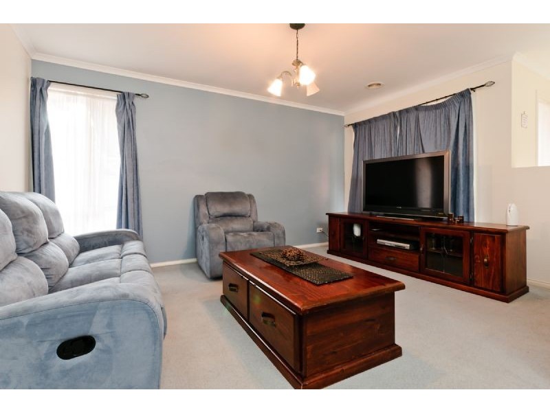 15 Sunnybrook Court, Craigieburn VIC 3064