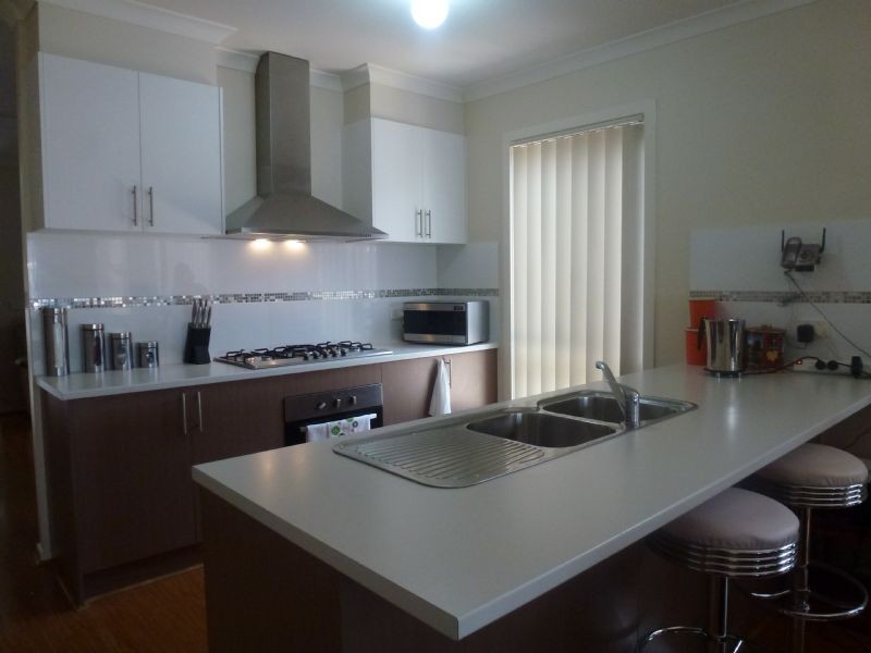 14 Kensley Circuit, Craigieburn VIC 3064