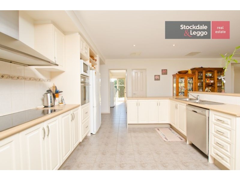 54 Callaway Drive, Mickleham VIC 3064