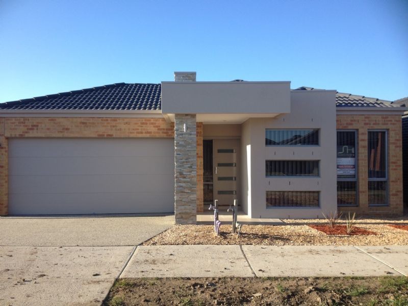 19 Rockwall Drive, Craigieburn VIC 3064