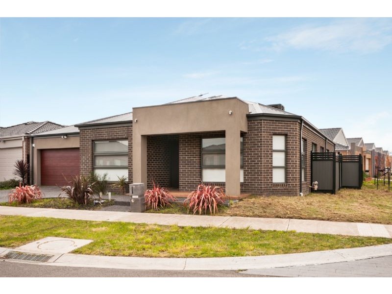 10 Eastleigh Street, Craigieburn VIC 3064