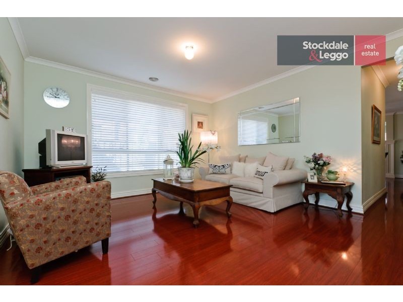 28 Mallacoota Way, Craigieburn VIC 3064