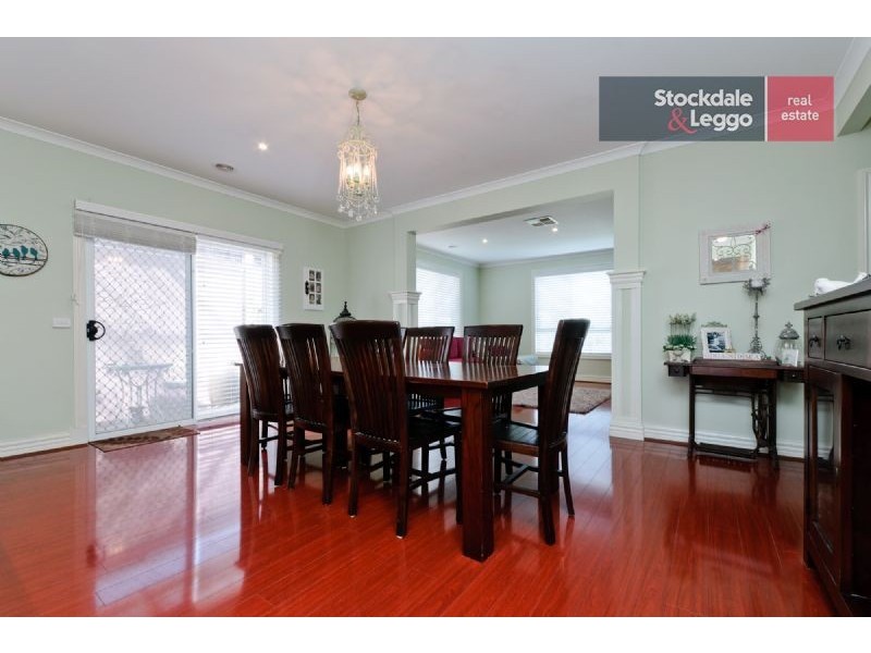 28 Mallacoota Way, Craigieburn VIC 3064