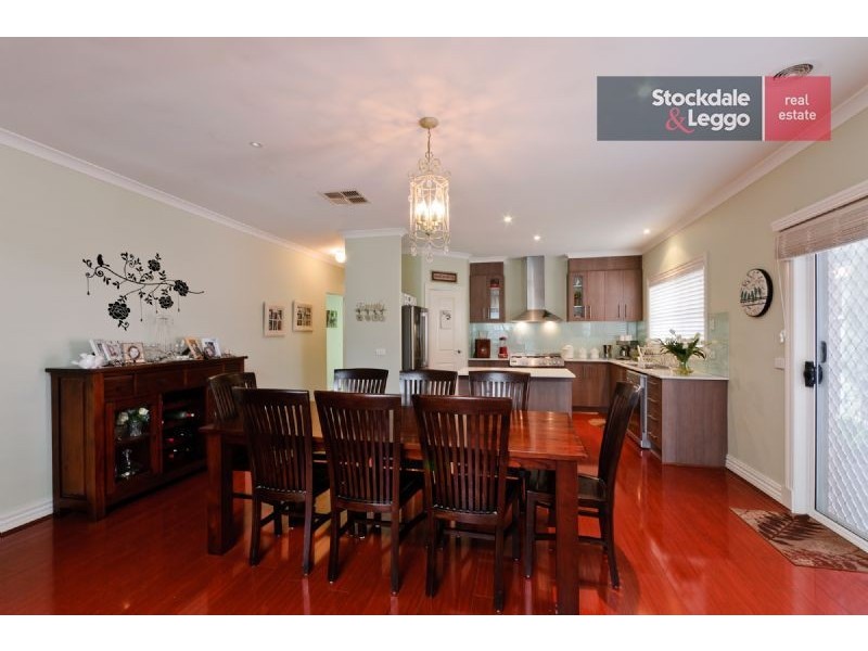 28 Mallacoota Way, Craigieburn VIC 3064