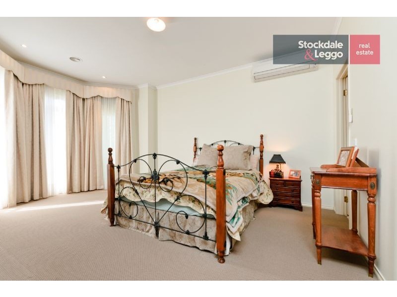 3 Amur Avenue, Roxburgh Park VIC 3064