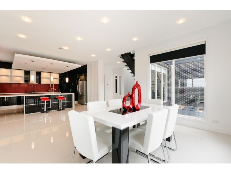 33 Corringa Way, Craigieburn VIC 3064