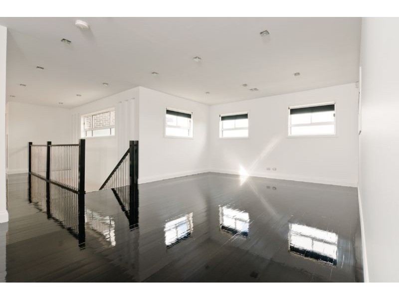 33 Corringa Way, Craigieburn VIC 3064