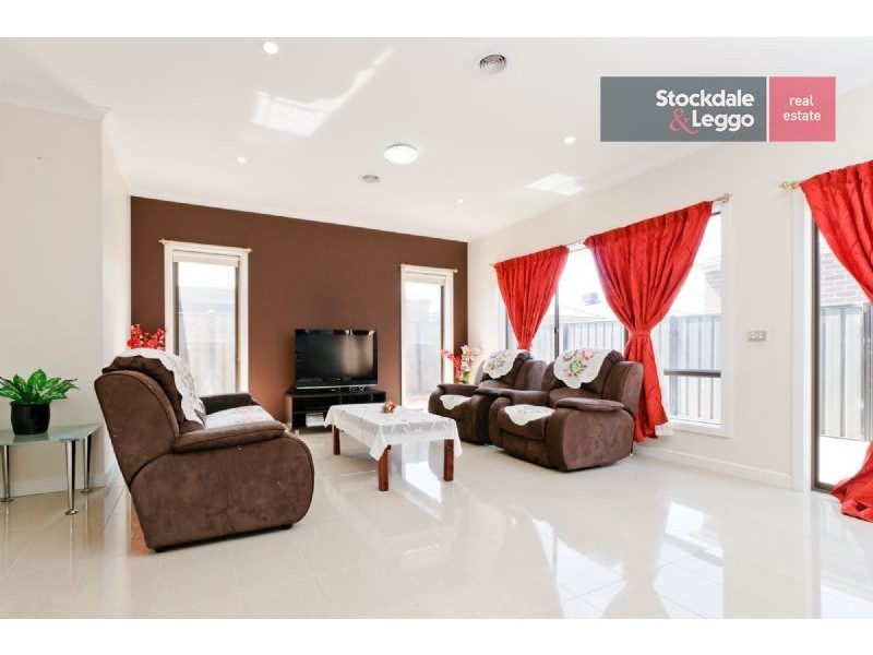 5 Dempster Drive, Craigieburn VIC 3064