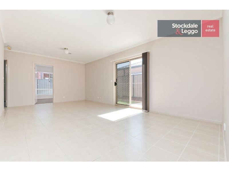 99 Cradle Mountain Drive, Craigieburn VIC 3064