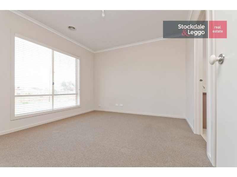 99 Cradle Mountain Drive, Craigieburn VIC 3064