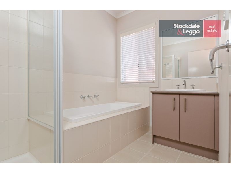99 Cradle Mountain Drive, Craigieburn VIC 3064