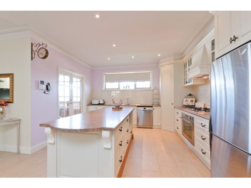 10 MacColl Street, Craigieburn VIC 3064