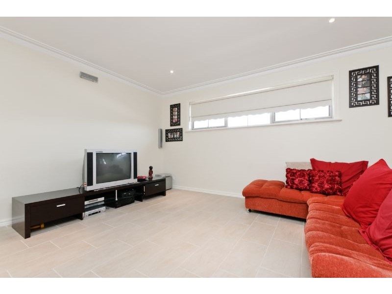 10 MacColl Street, Craigieburn VIC 3064