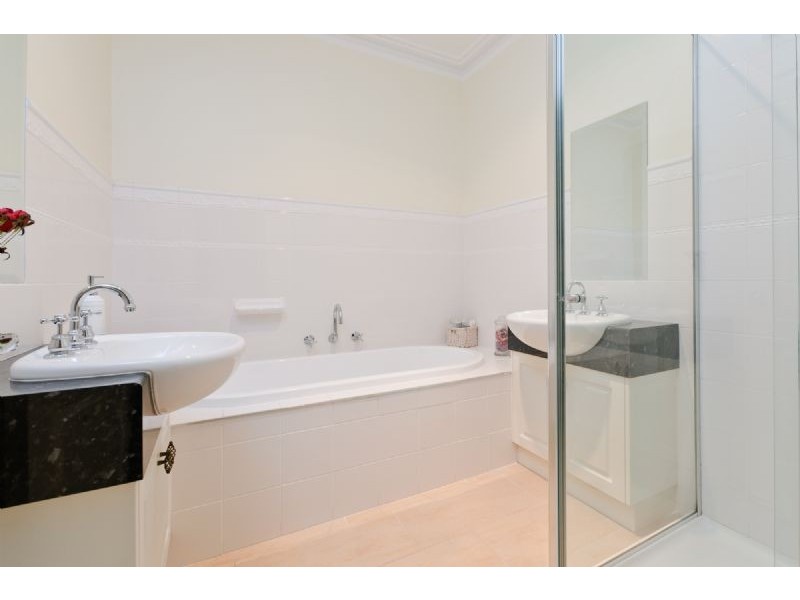 10 MacColl Street, Craigieburn VIC 3064