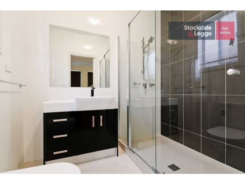 24 Rockwall Drive, Craigieburn VIC 3064