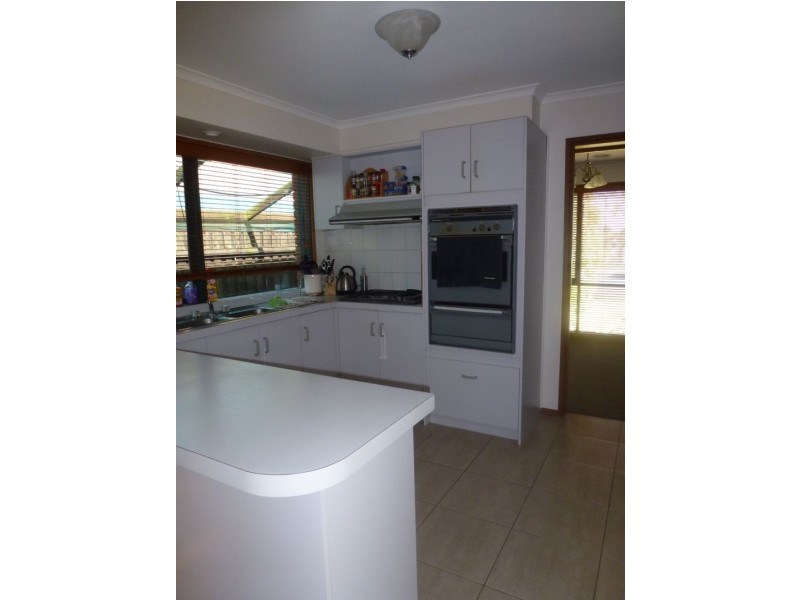 24 Cowes Street, Craigieburn VIC 3064