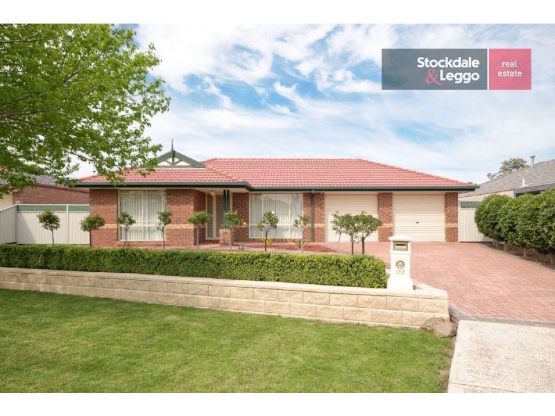 22 Maple Place, Craigieburn VIC 3064
